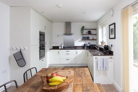 4 Longbridge Drive, Easingwold, York, YO61 3FH