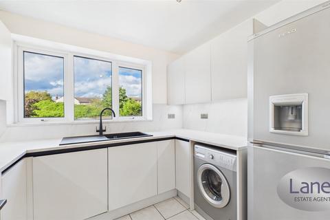 2 bedroom maisonette for sale, Queens Road, Enfield, EN1