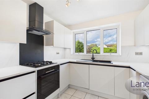 2 bedroom maisonette for sale, Queens Road, Enfield, EN1