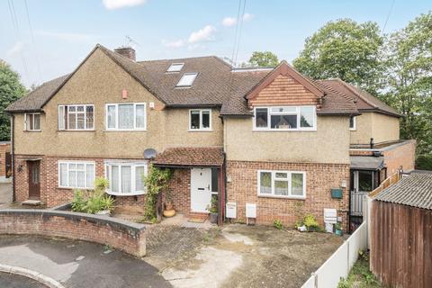 Segrave Close, Weybridge, KT13