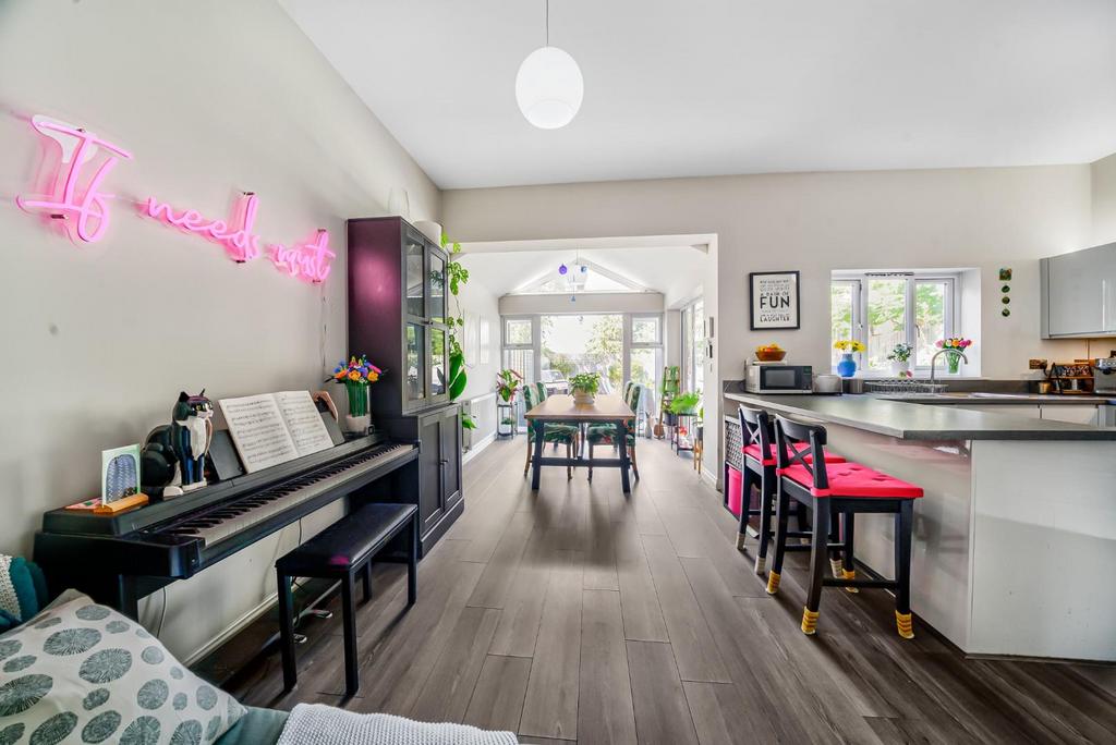 3 Summerfold Place-17.JPG