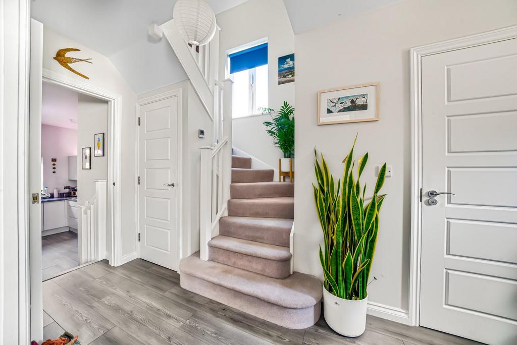 3 Summerfold Place-8.JPG