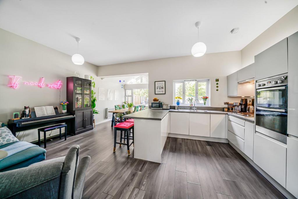 3 Summerfold Place-11.JPG