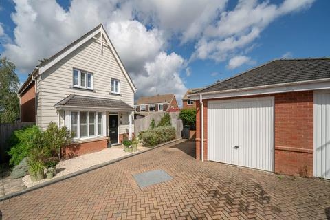 4 bedroom detached house for sale, Summerfold Place, Burgess Hill