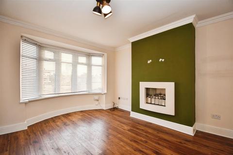 3 bedroom end of terrace house for sale, Kingston Road, Willerby, Hull