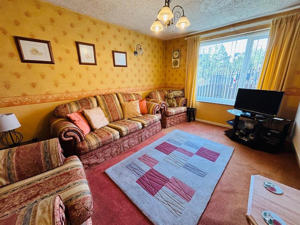 Living Room: