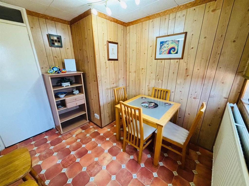 Open Plan Kitchen / Dining Area: