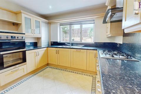 4 bedroom detached house for sale, Chelsea Mansions, Northowram, Halifax