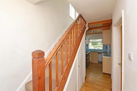 3 bedroom semi-detached house for sale, Lynwood Crescent, Leeds
