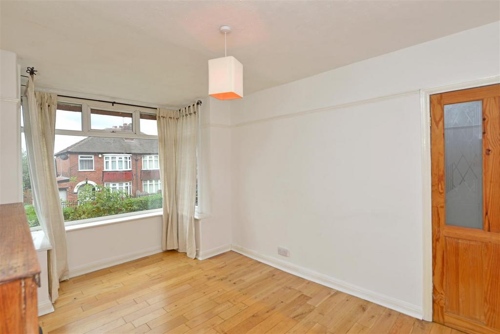Living Room: