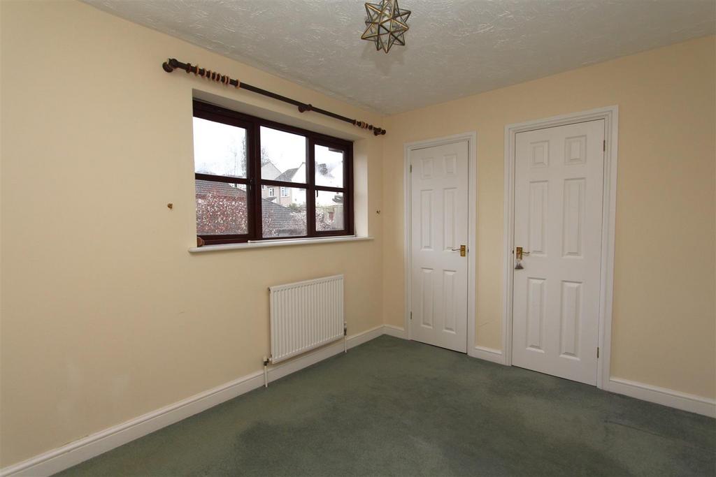 Bedroom 1 2nd.JPG