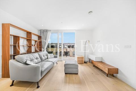 2 bedroom flat for sale, Maple Way, London Square, Canada Water, London, SE16