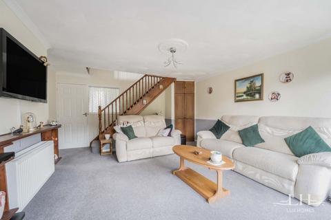 3 bedroom terraced house for sale, Milton Road, Stanford-le-Hope