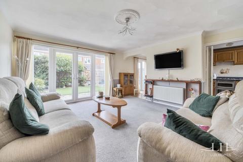 3 bedroom terraced house for sale, Milton Road, Stanford-le-Hope
