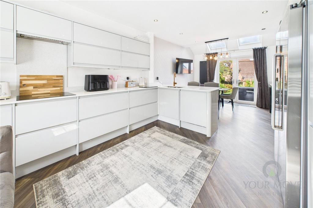 Kitchen/Family/Diner