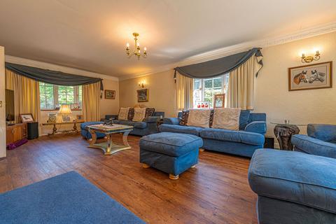 undefined, Portskewett, Mount Ballan, NP26