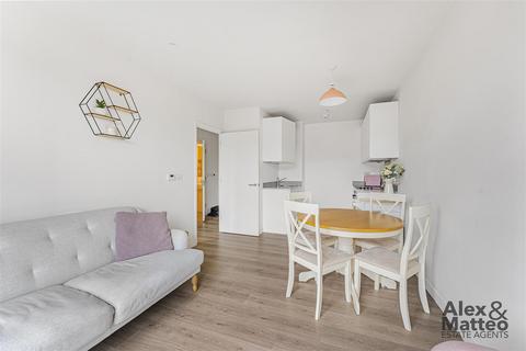 1 bedroom flat for sale, Varcoe Road, Bermondsey, SE16