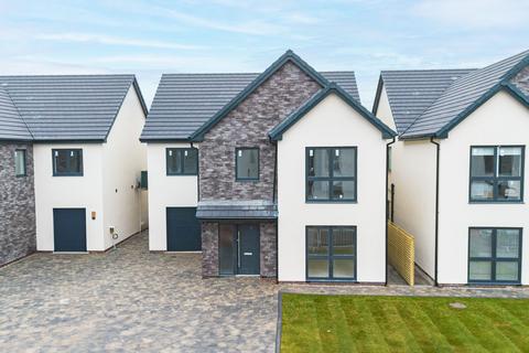 4 bedroom detached house for sale, Lane End Mews, Twiss Green Lane, WA3