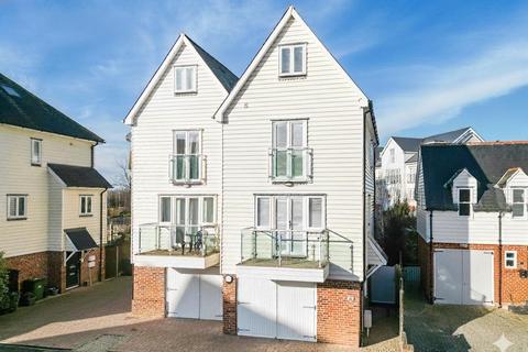 3 bedroom semi-detached house for sale, Coronation Road, Burnham-on-Crouch