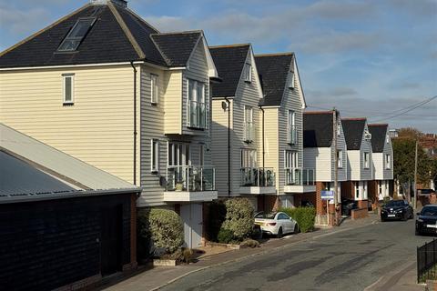 3 bedroom semi-detached house for sale, Coronation Road, Burnham-on-Crouch