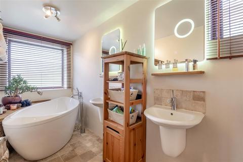 4 bedroom detached house for sale, Cliff Hill, Boughton Monchelsea, Maidstone