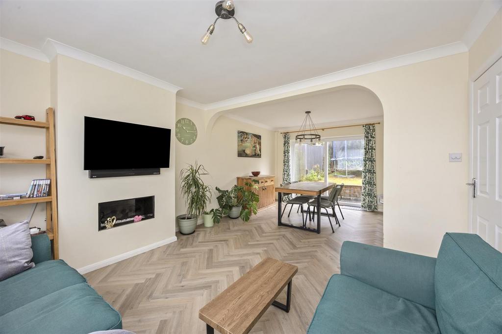 Living/Dining Room