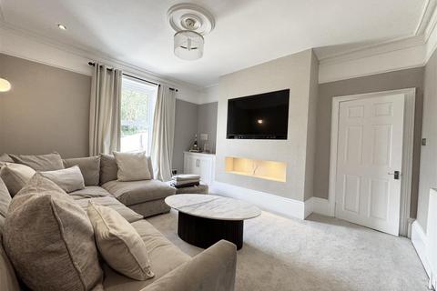 3 bedroom semi-detached house for sale, King Street, Skelmanthorpe, HD8 9DY