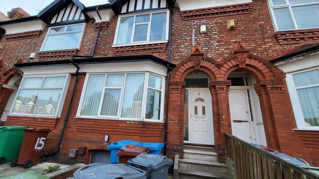 A charming traditional terraced house with dist...