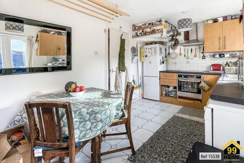 10 Abbotside Close, Manchester, M16 7RP