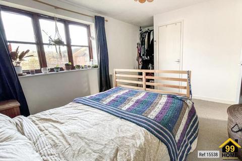 10 Abbotside Close, Manchester, M16 7RP