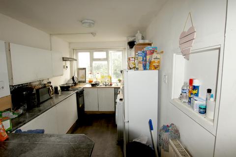 3 bedroom flat for sale, Barking Road, London E13