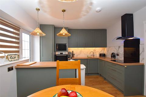 2 bedroom apartment for sale, Esplanade Road, Scarborough, North Yorkshire, YO11