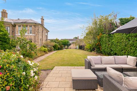 undefined, Castle Donington, Derby DE74