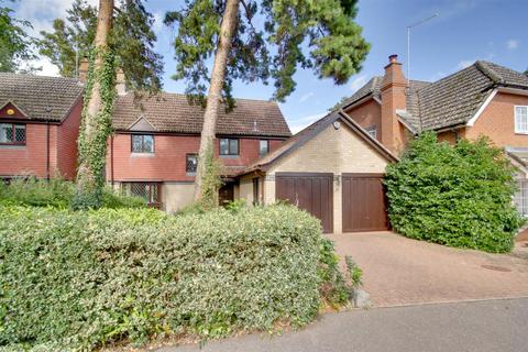 Manor Close, Brampton