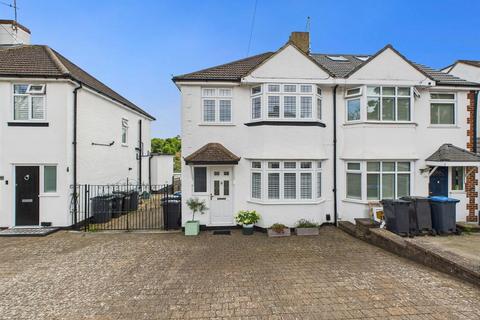 St. Andrews Road, Coulsdon CR5