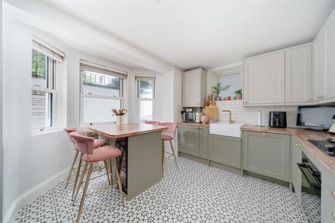 2 bedroom maisonette for sale, Worple Road, Wimbledon SW19