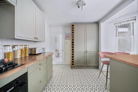 2 bedroom maisonette for sale, Worple Road, Wimbledon SW19