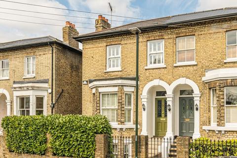 undefined, Edward Road, Hampton Hill TW12