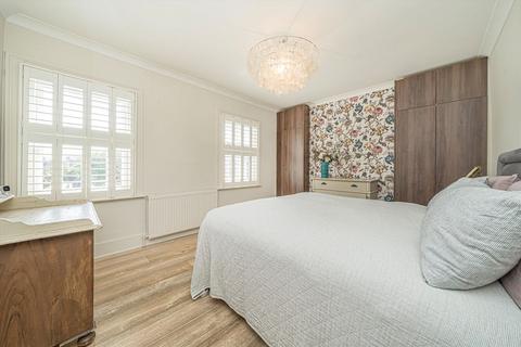 undefined, Edward Road, Hampton Hill TW12
