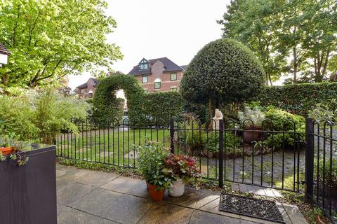 undefined, Overton Road, Sutton, Surrey