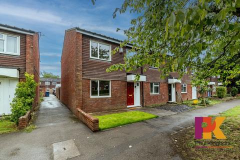 3 bedroom semi-detached house to rent, Jarry Court, Marlow SL7