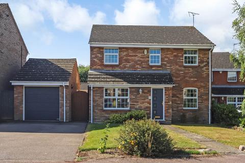 4 bedroom detached house for sale, Grove Gardens, Tring