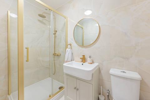 5 bedroom terraced house to rent, London E3