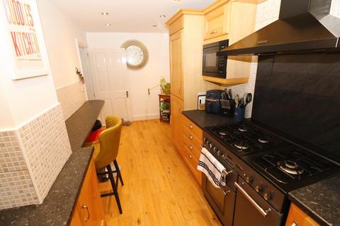 4 bedroom semi-detached house for sale, College Street, Higham Ferrers NN10
