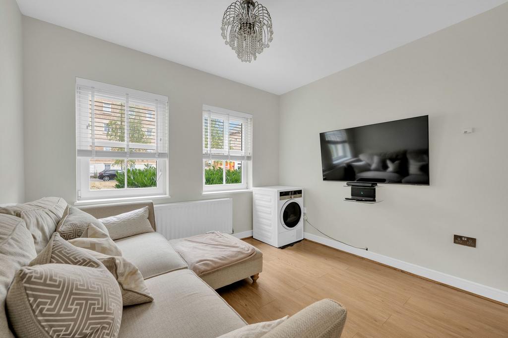 Lounge/Kitchen