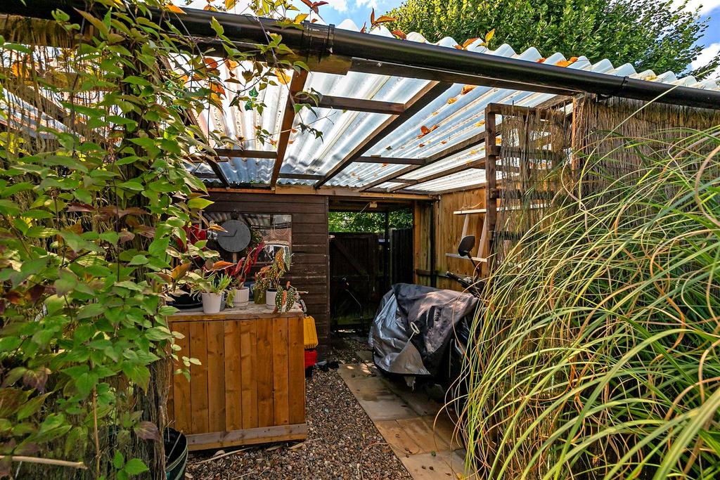 114 Puddingstone Drive-21.jpg
