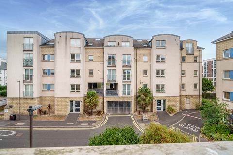 102/4 Crewe Road North, Edinburgh, EH5 2NE