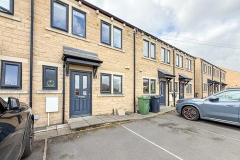 3 bedroom terraced house for sale, Cross Lane, Huddersfield HD4
