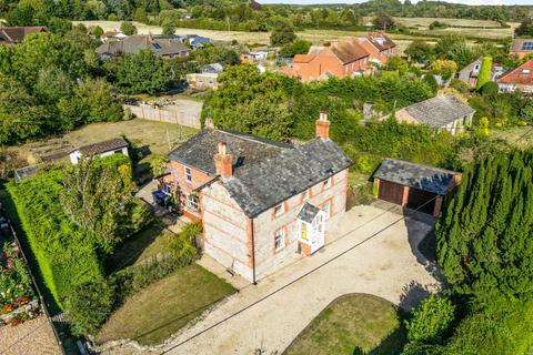 4 bedroom detached house for sale, Hindon Road, Salisbury SP3