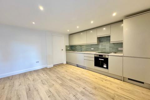 1 bedroom flat to rent, Archway Road), Highgate